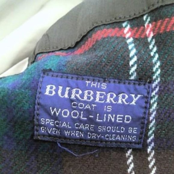 Vintage Authentic Men's Burberry Tan Trenchcoat - Picture 5 of 9